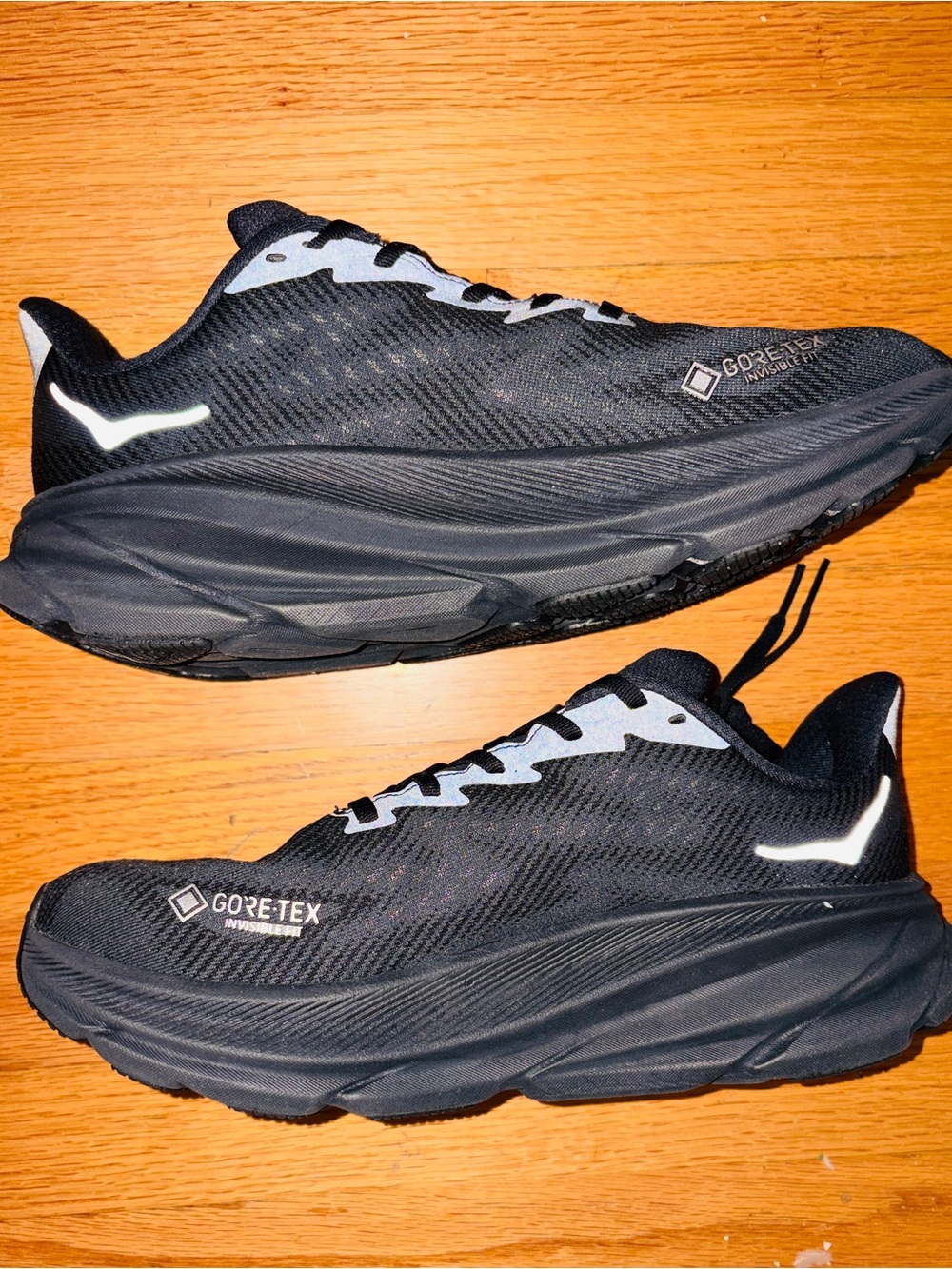 Hoka Clifton 9 GTX; Waterproof Running Shoes; Black BBLC; #1141490 Women’s 11 B